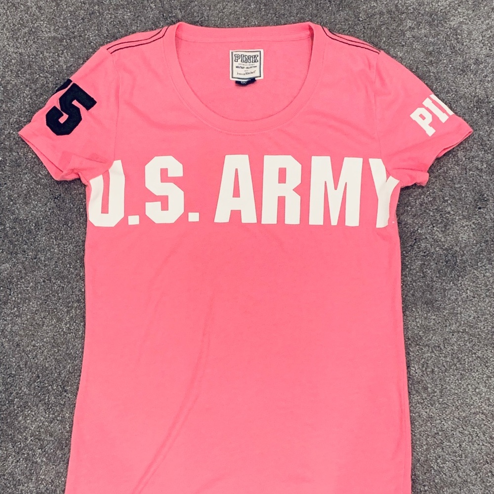 VS PINK T-shirt